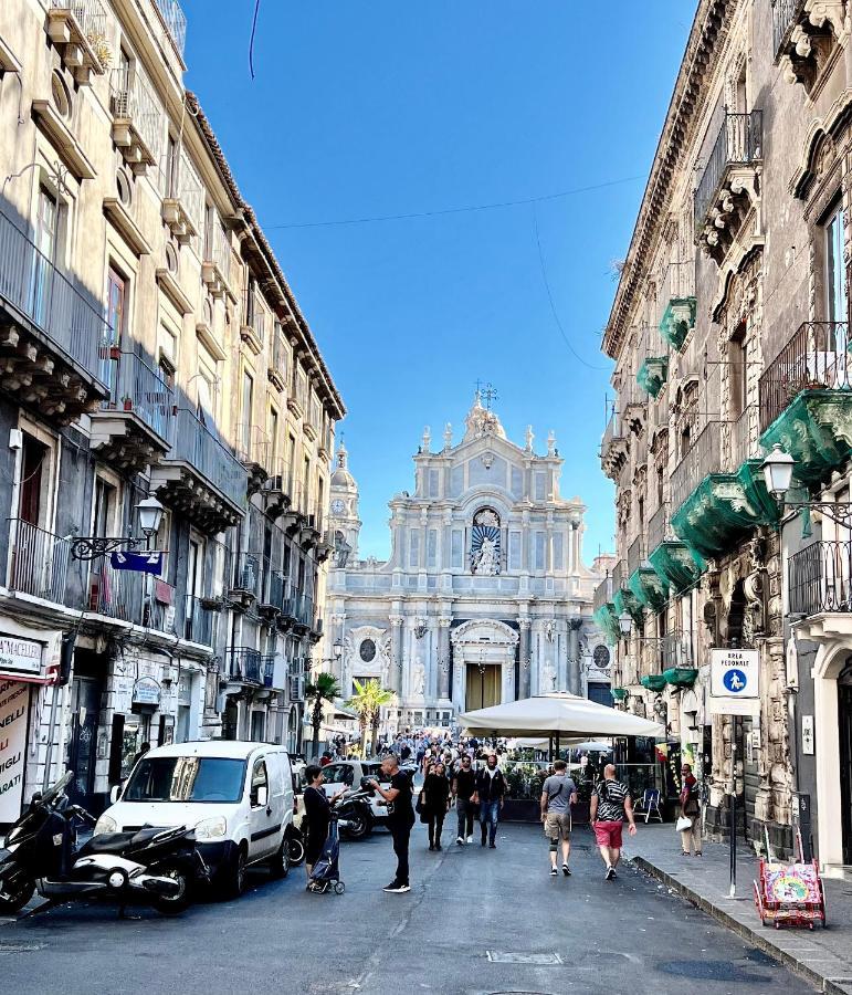 Апартаменты Catania Duomo Shine Экстерьер фото
